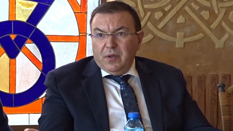 Проф. Костадин Ангелов: Президентът да вземе решение – дали иска да печели избори, или да спаси животи