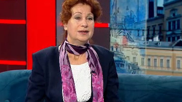 Проф. Христова: Пандемията се разраства, може да се помисли за носене на маски на открито при събирания