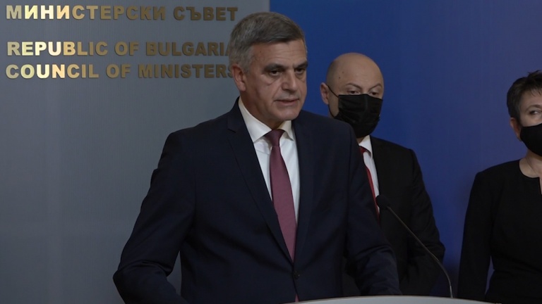 Янев отговори на критиките за зеления сертификат