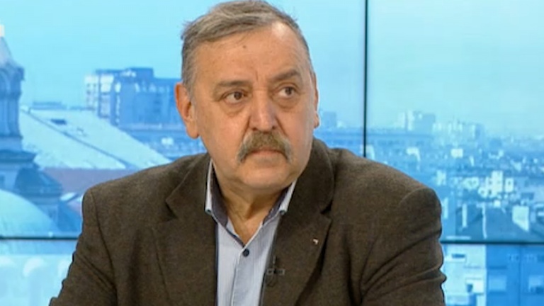 Проф. Кантарджиев прогнозира трудни следващи две седмици, притеснен е от рекордния брой починали