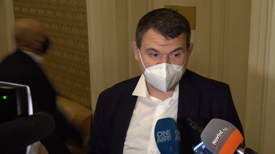 Пеевски с коментар за Магнитски и поисканата оставка на Гешев
