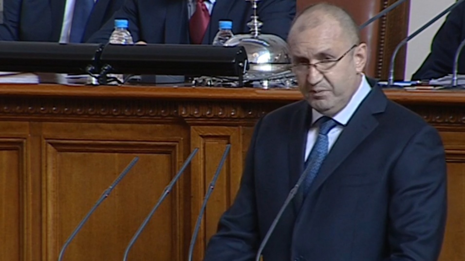 Румен Радев: Налице е антимафиотски консенсус, България не бива повече да се управлява от екрана и по телефона