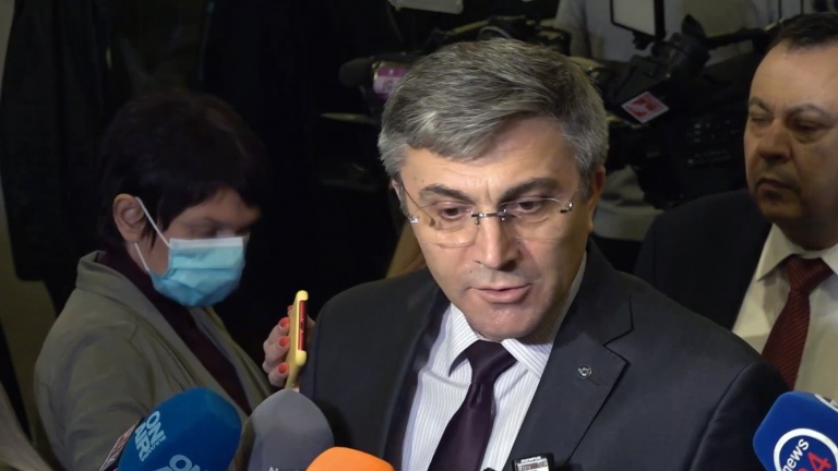  Движение за права и свободи: Признаването на Донецк и Луганск от Русия минира мирното решение на спора 