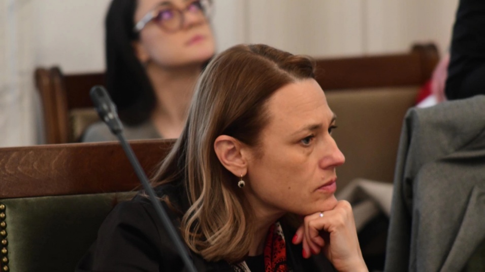 Ива Митева: Никола Минчев знае за решетките за вратите на парламента от януари