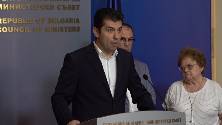 Кирил Петков след срещата със здравните власти: Българите ще имат едно спокойно лято