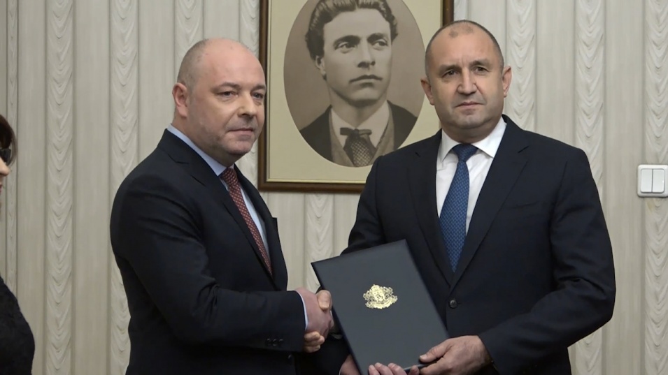 Проф. Николай Габровски е номинацията на ГЕРБ-СДС за премиер, той прие мандата от Радев