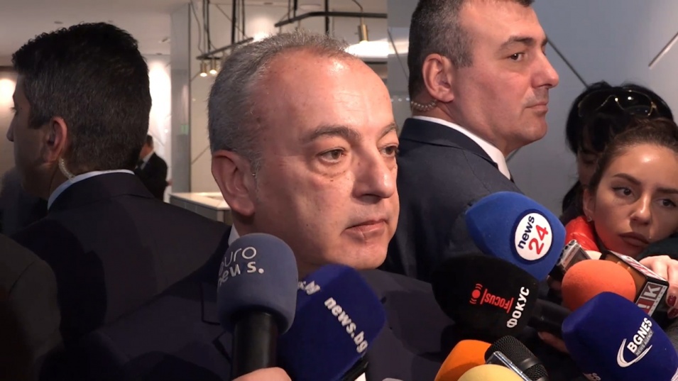 Видео - Донев за третия мандат: Изборът на президента е максимално ...