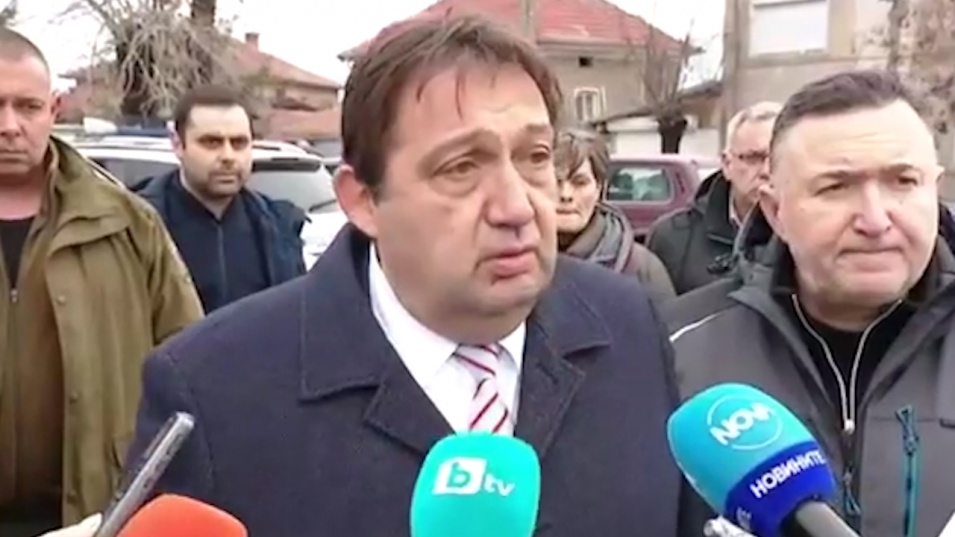 Регионалният министър увери: Държавата е осигурила пари за ремонт в Карловско