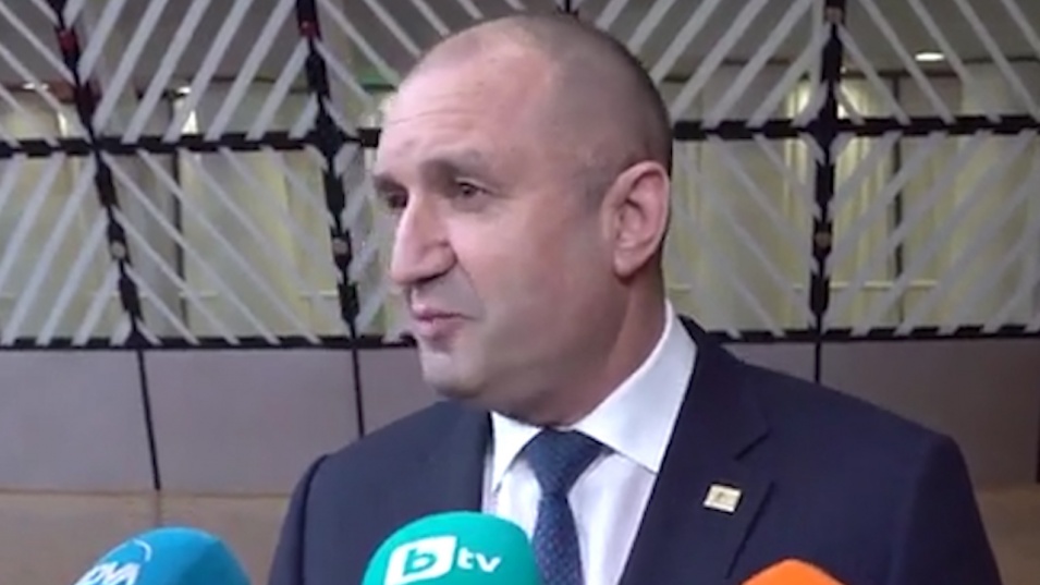 Радев от Брюксел: България се ангажира с производството на снаряди за нуждите на наши партньори, а не за Украйна