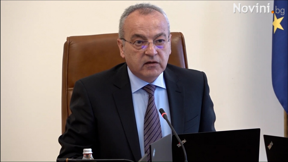 Гълъб Донев пожела на бъдещите редовни министри „стабилен вестибуларен апарат“