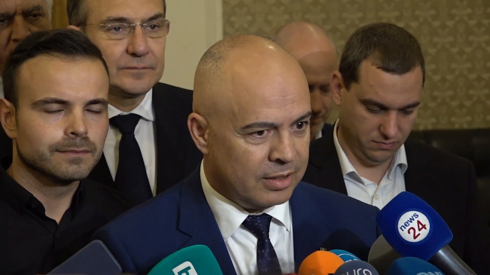 Георги Свиленски: Най-резонният път е Борисов да даде имунитета си сам