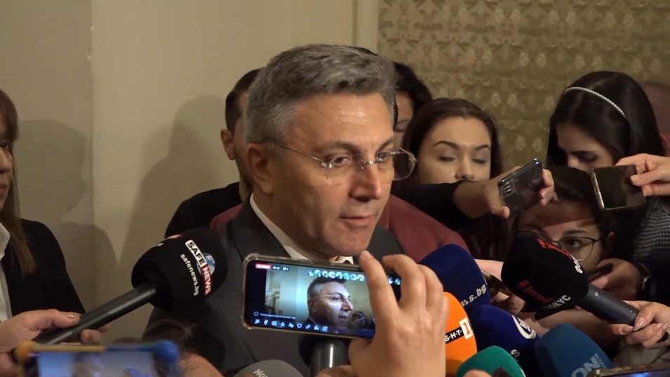 След два часа разговори: ДПС разкри какво са обсъждали с ГЕРБ и ПП-ДБ