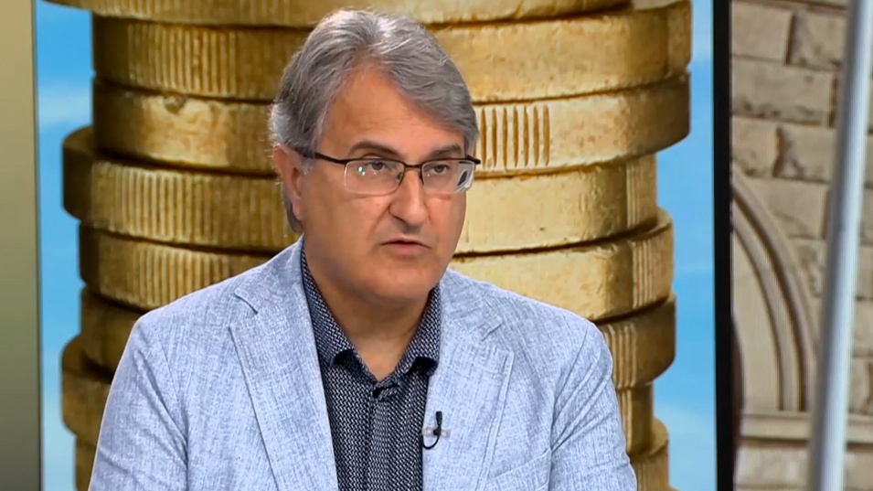 Евгений Кънев: България е под тежкото влияние на хибридна война с Кремъл
