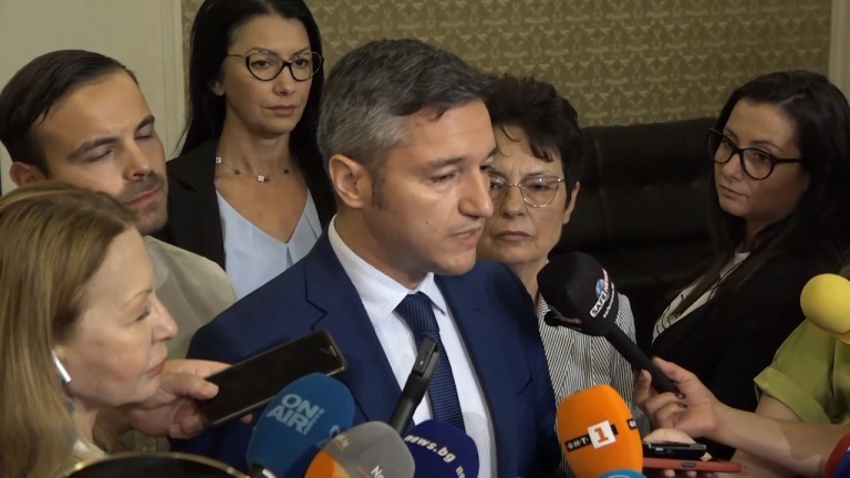 Вигенин: Начинът да спрат инцидентите е бързото включване на българите в конституцията на РСМ