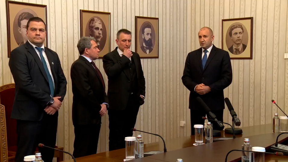 Третият мандат - неизпълнен, Радев започва срещи с потенциалните служебни премиери
